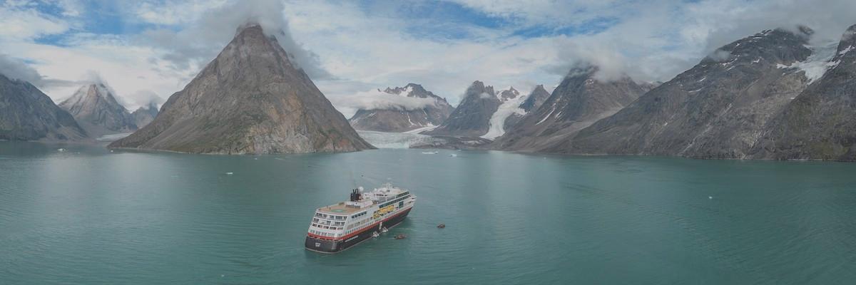 Économisez jusqu'à 40 % sur les croisières d'expédition au Groenland - background banner